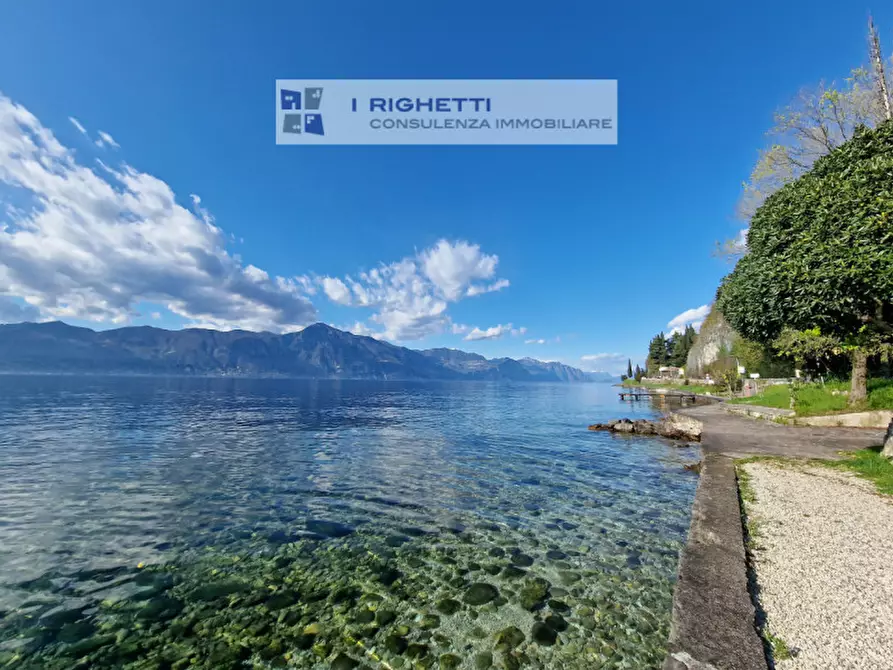 Immagine 35 di Villetta a schiera in vendita  in Loc. La Pozza a Torri Del Benaco