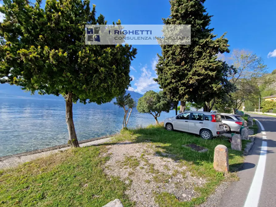 Immagine 43 di Villetta a schiera in vendita  in Loc. La Pozza a Torri Del Benaco