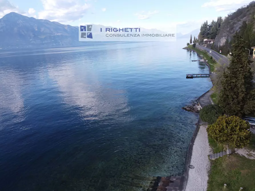 Immagine 59 di Villetta a schiera in vendita  in Loc. La Pozza a Torri Del Benaco
