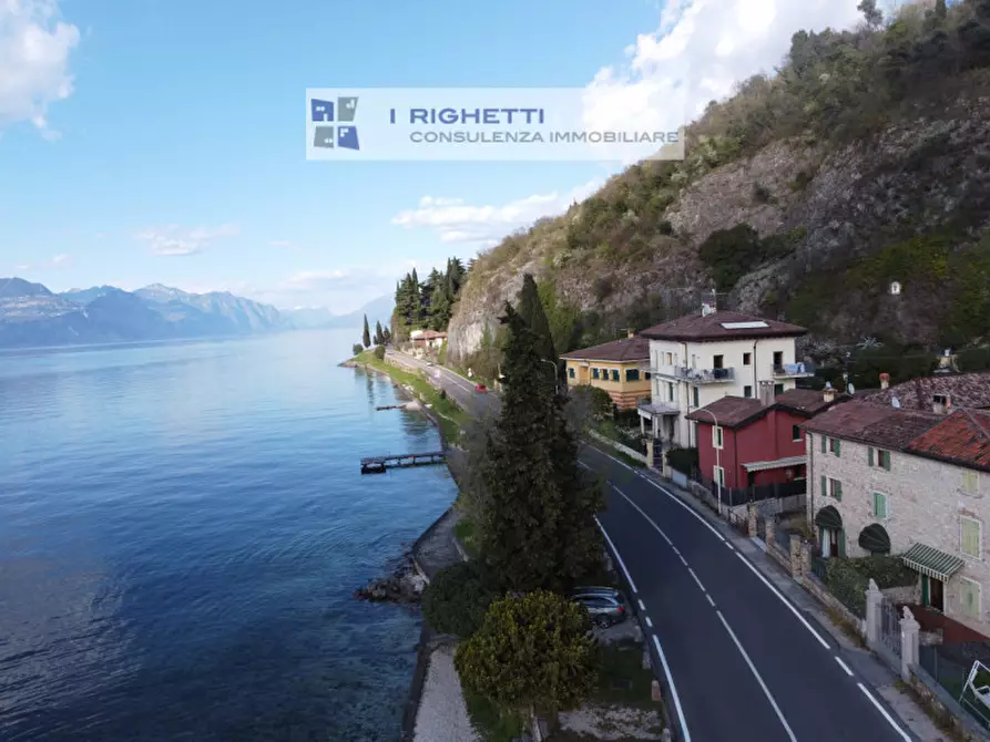 Immagine 62 di Villetta a schiera in vendita  in Loc. La Pozza a Torri Del Benaco