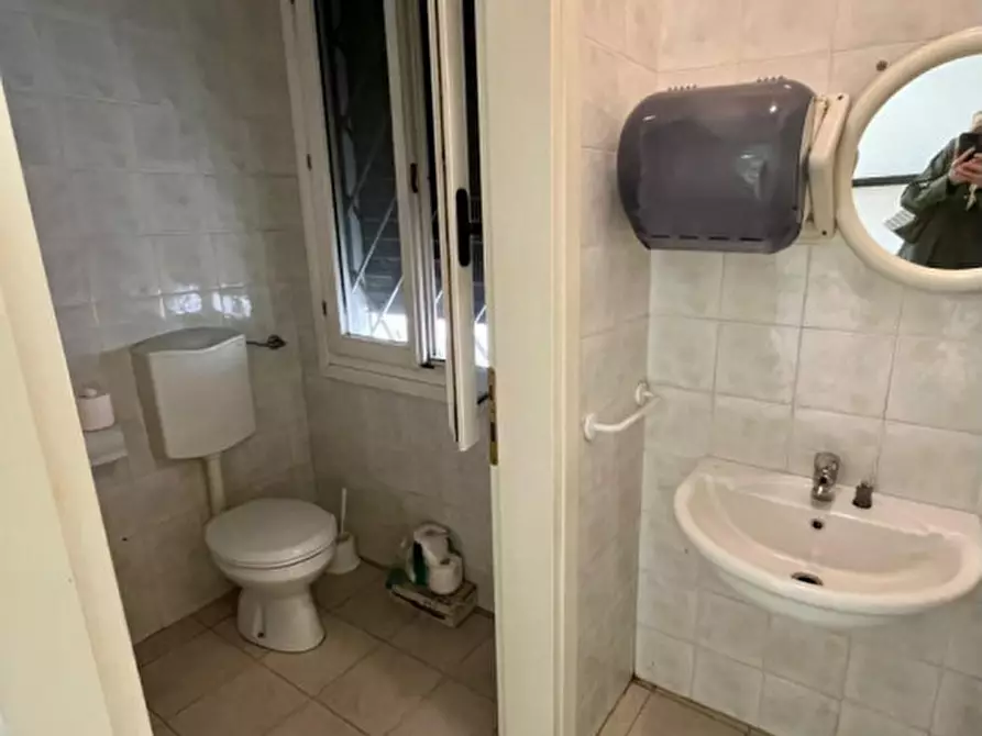 Immagine 4 di Negozio in affitto  a Grisignano Di Zocco