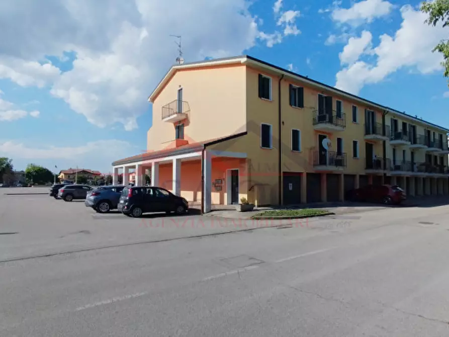 Immagine 17 di Appartamento in vendita  in Piazza del mercato a Teolo