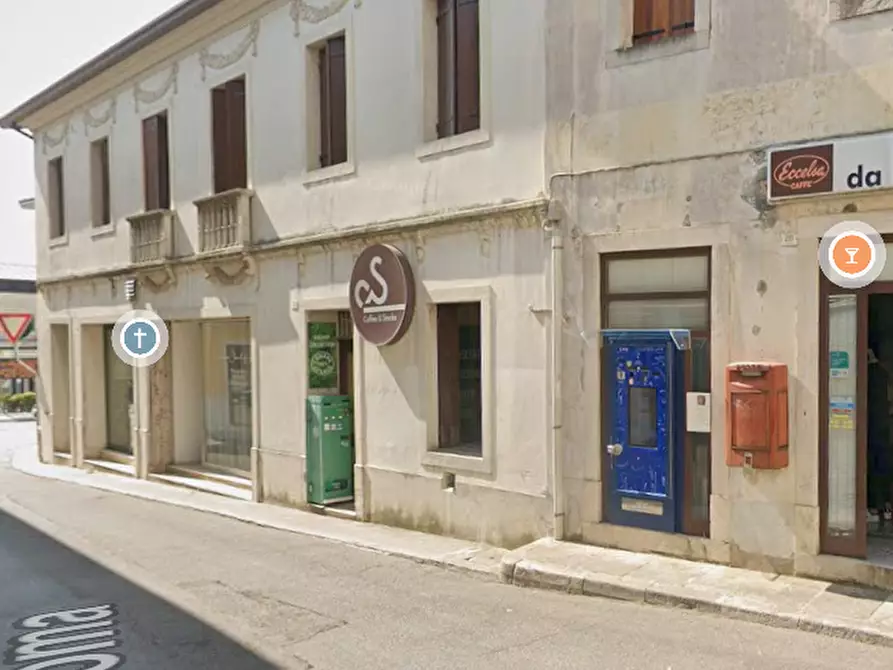 Immagine 1 di Negozio in vendita  in Via Roma, 23 a Aviano