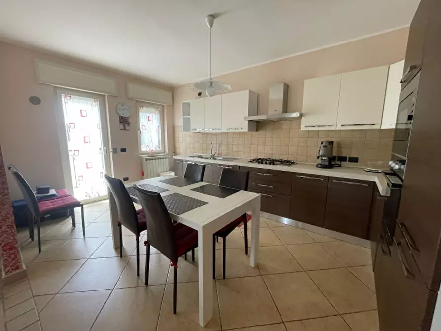 Immagine 10 di Appartamento in vendita  in Via Nitti a Marsicovetere