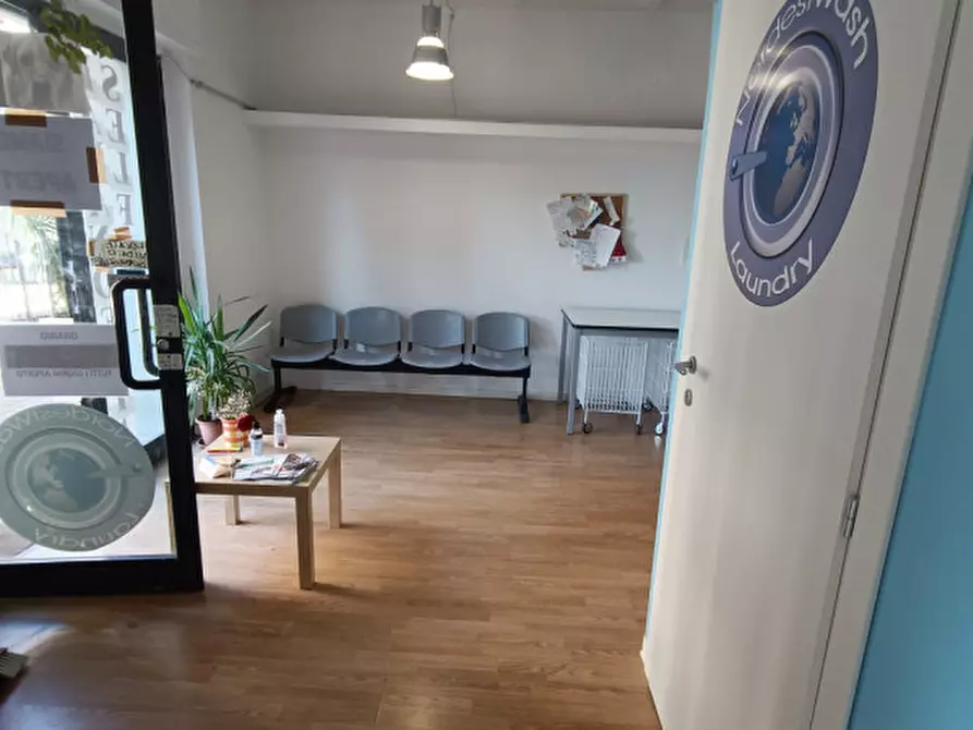 Immagine 9 di Attività commerciale in vendita  in Via Annibale Vecchi 105 a Perugia