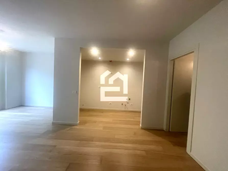 Immagine 4 di Appartamento in vendita  in via castellana a Soiano Del Lago