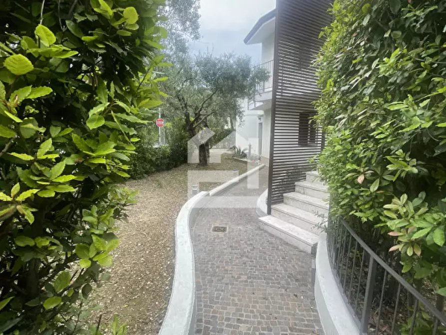 Immagine 9 di Appartamento in vendita  in via castellana a Soiano Del Lago