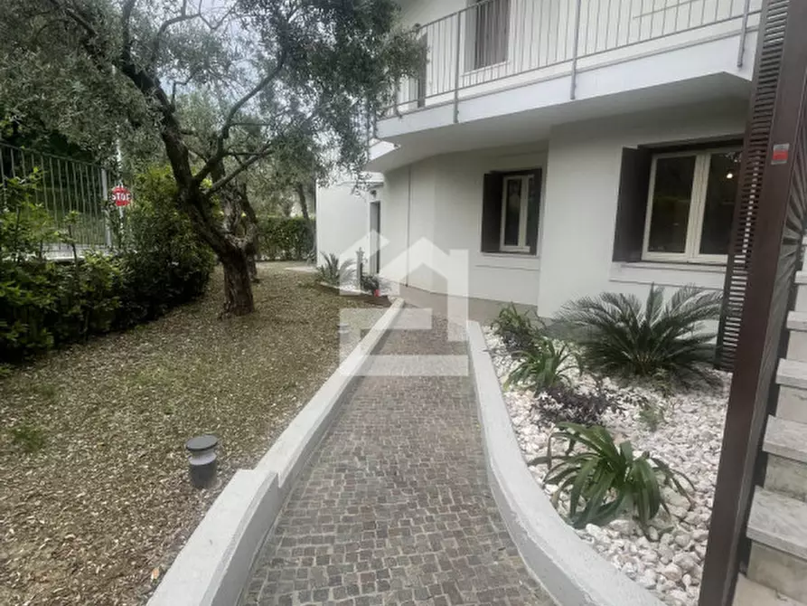 Immagine 10 di Appartamento in vendita  in via castellana a Soiano Del Lago