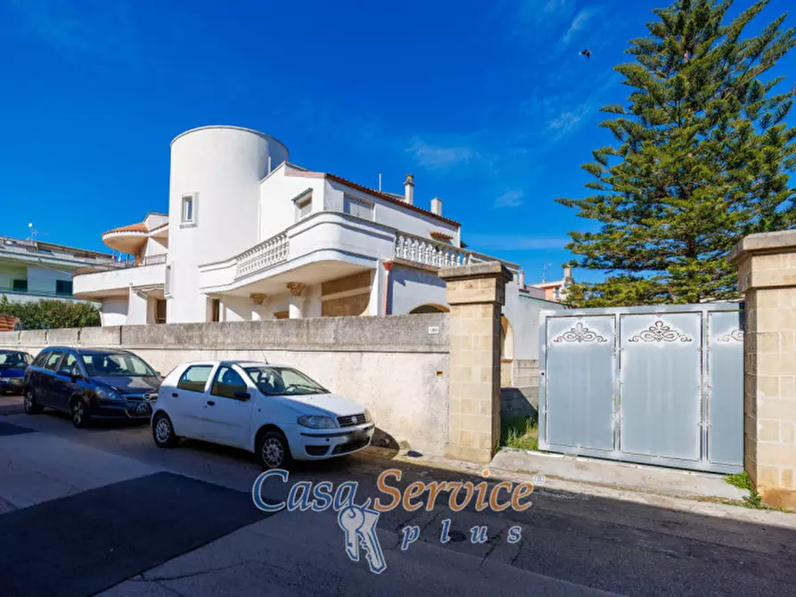 Immagine 2 di Villa in vendita  in Via Francesco Crispi a Taurisano