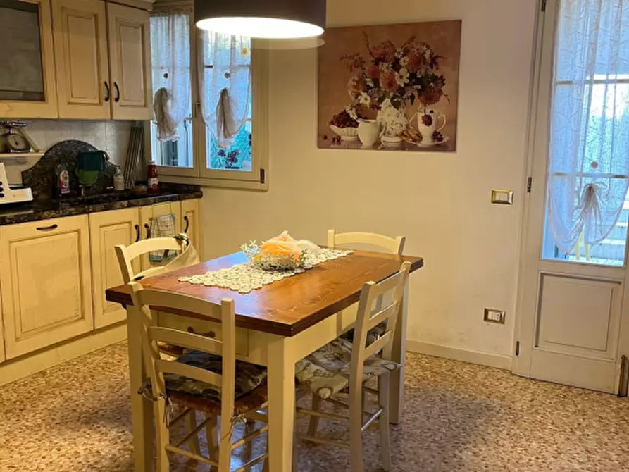 Immagine 4 di Villetta a schiera in vendita  in Via Roma a Caldogno