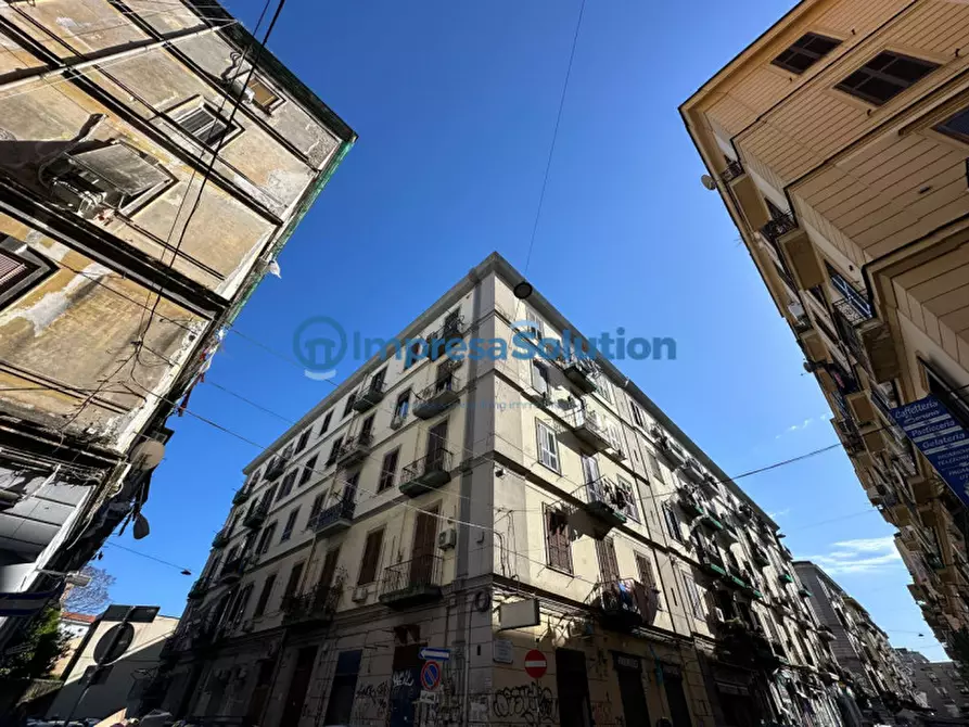 Immagine 3 di Negozio in affitto  in Via Benedetto Cairoli a Napoli