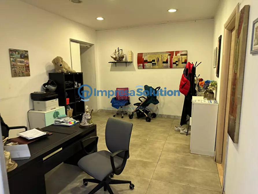 Immagine 9 di Attività commerciale in vendita  in Via Nuova Poggioreale a Napoli