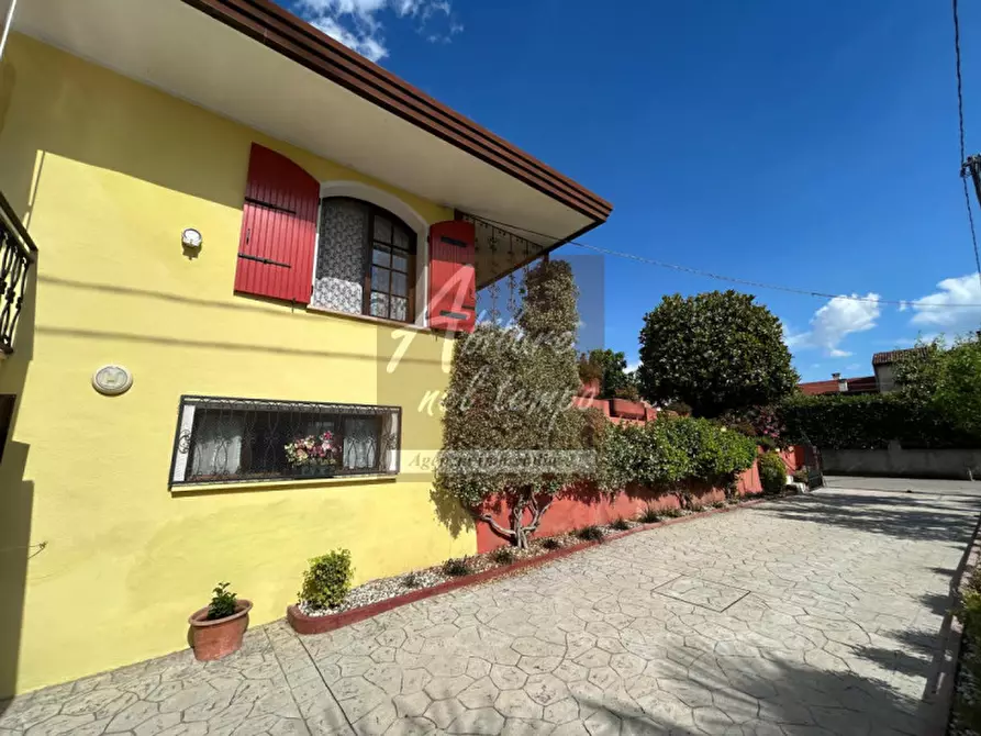 Immagine 4 di Casa bifamiliare in vendita  in Via Poppi a Cittadella