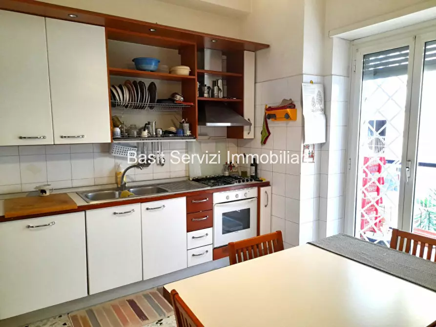 Immagine 15 di Appartamento in vendita  in Via Oderisi da Gubbio a Roma