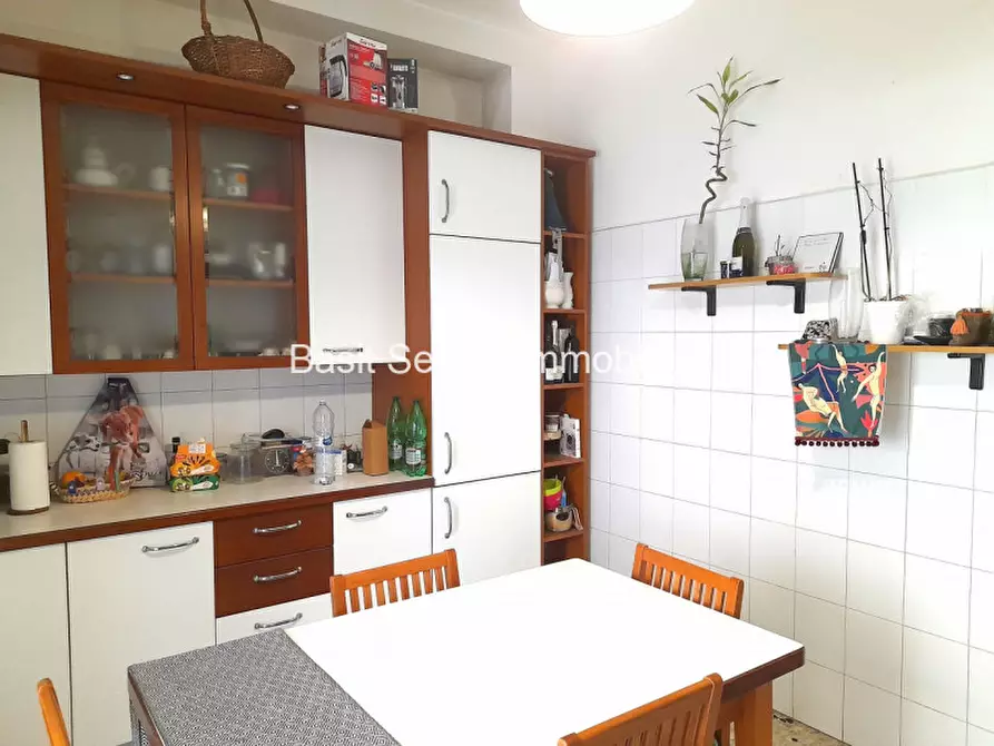 Immagine 17 di Appartamento in vendita  in Via Oderisi da Gubbio a Roma