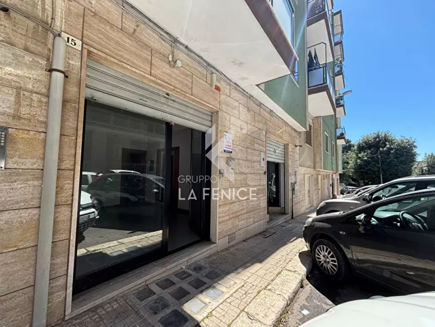 Immagine 1 di Laboratorio in vendita  in via delle scienze a Martina Franca