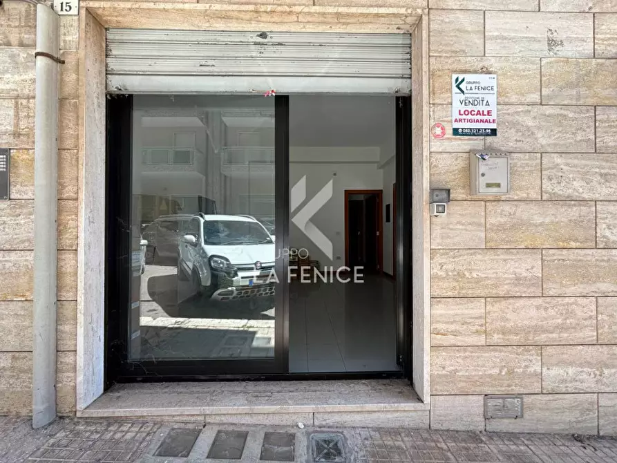 Immagine 3 di Laboratorio in vendita  in via delle scienze a Martina Franca