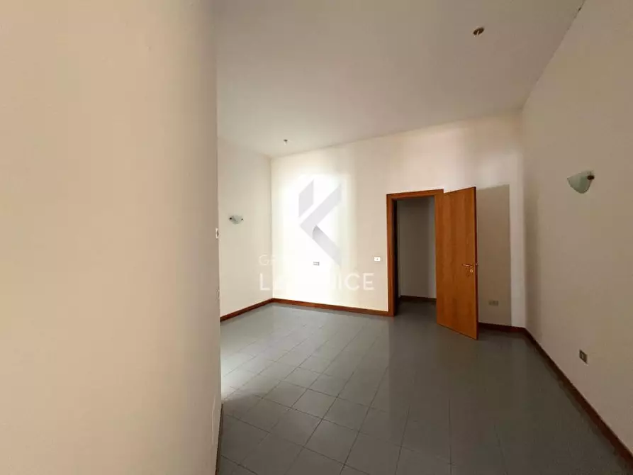 Immagine 15 di Laboratorio in vendita  in via delle scienze a Martina Franca
