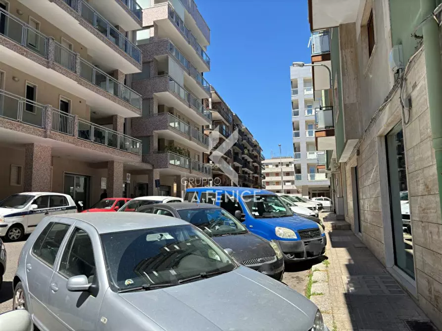 Immagine 20 di Laboratorio in vendita  in via delle scienze a Martina Franca