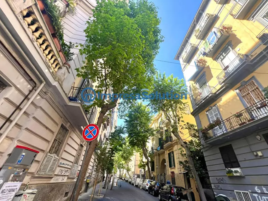 Immagine 1 di Negozio in affitto  in Via Giovanni Merliani a Napoli