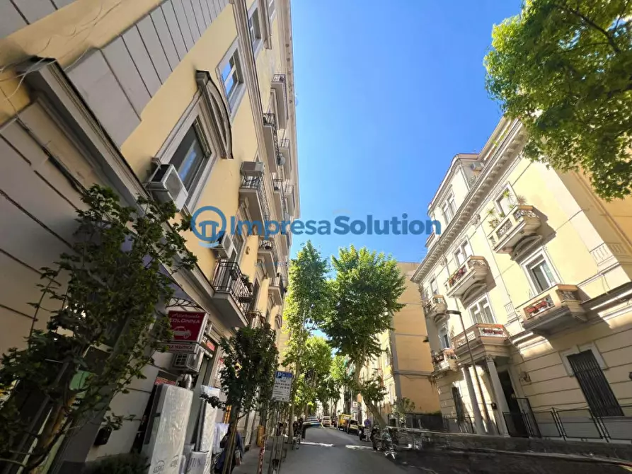 Immagine 4 di Negozio in affitto  in Via Giovanni Merliani a Napoli