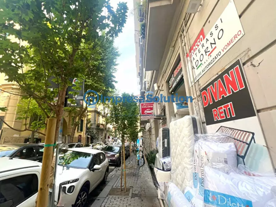 Immagine 7 di Negozio in affitto  in Via Giovanni Merliani a Napoli