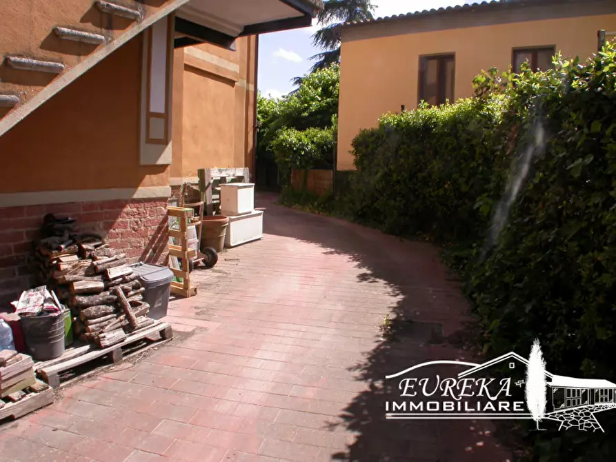 Immagine 34 di Appartamento in vendita  a Castiglione Del Lago