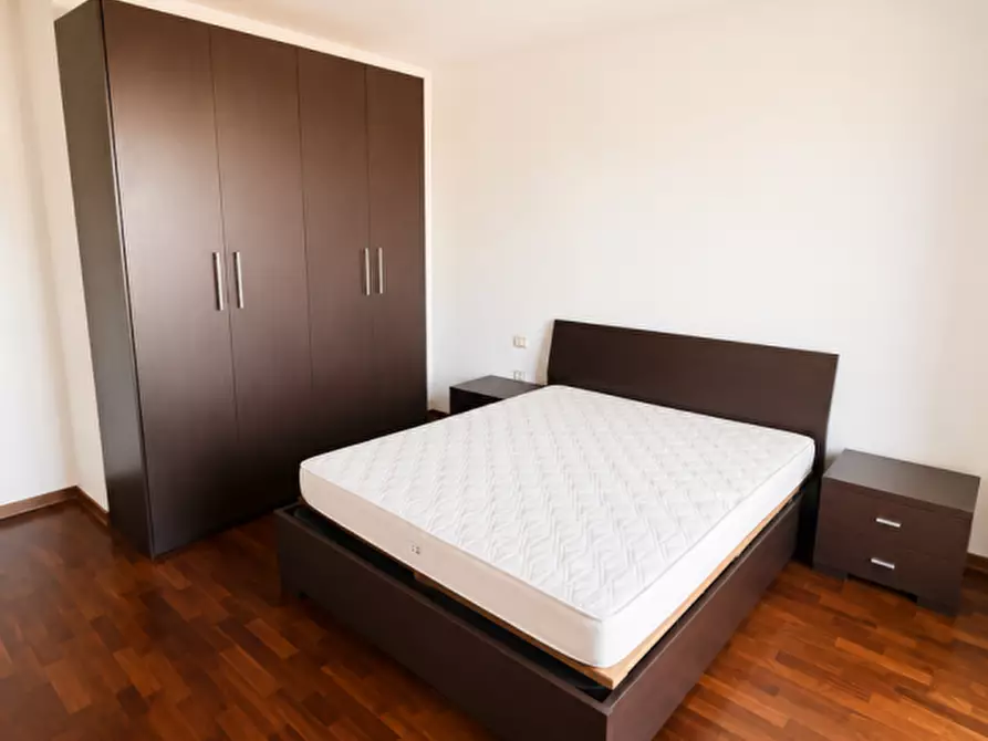 Immagine 5 di Appartamento in affitto  a Prato