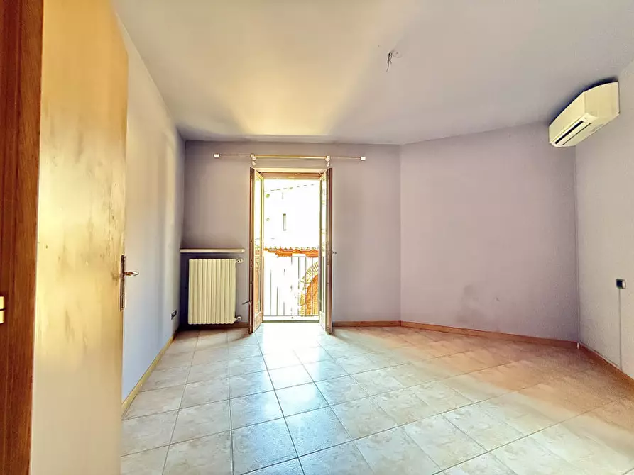 Immagine 7 di Casa indipendente in vendita  in Vicolo Chiesuolo 10 a Bardolino