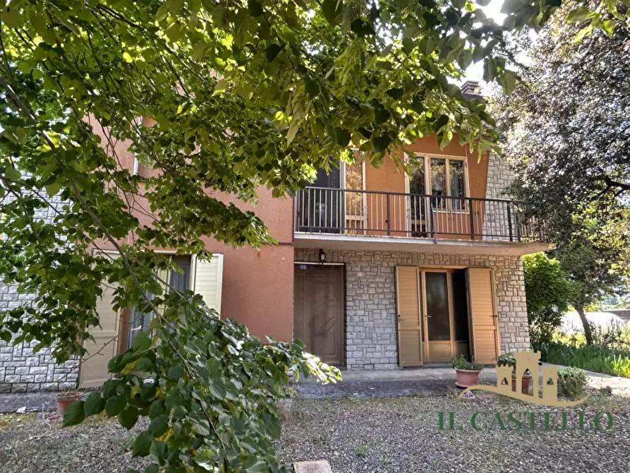 Immagine 1 di Casa indipendente in vendita  in PINETA a Castiglione Del Lago