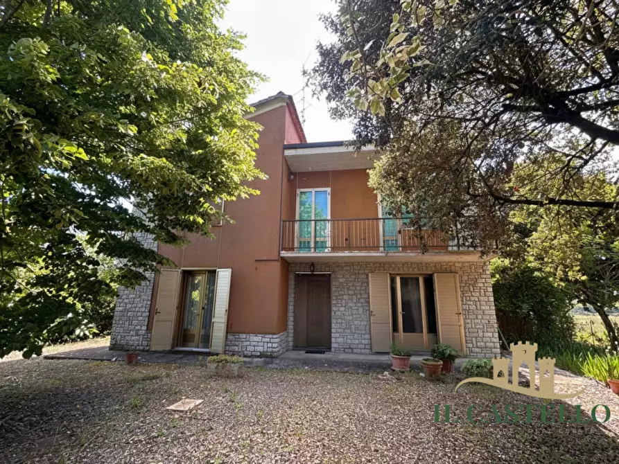 Immagine 2 di Casa indipendente in vendita  in PINETA a Castiglione Del Lago