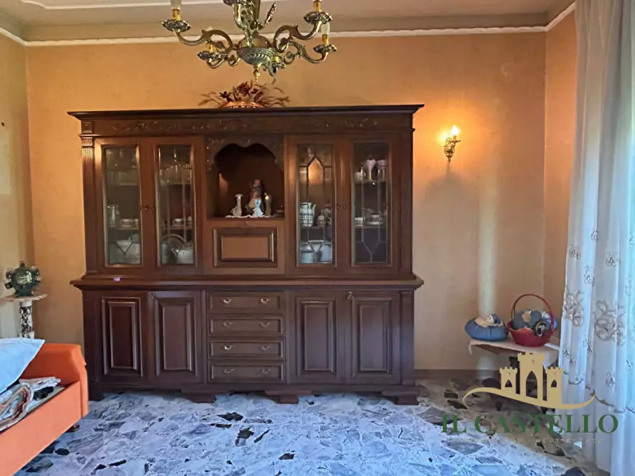 Immagine 12 di Casa indipendente in vendita  a Castiglione Del Lago