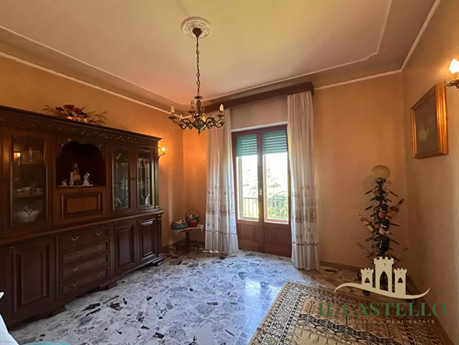 Immagine 14 di Casa indipendente in vendita  a Castiglione Del Lago