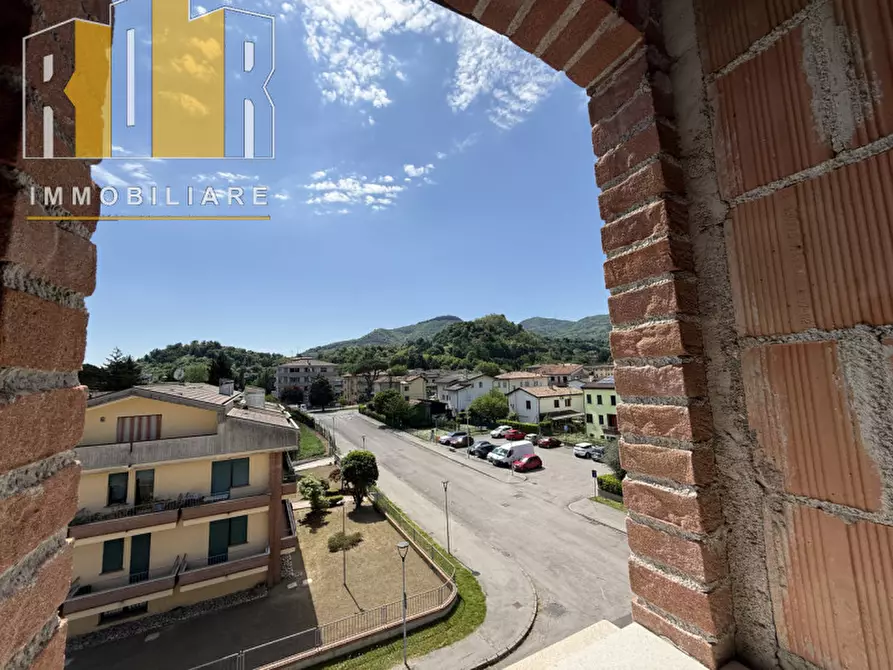 Immagine 8 di Appartamento in vendita  in Via Bachelet a Torreglia