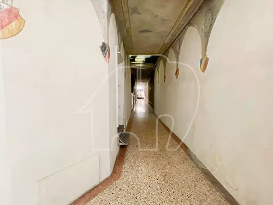 Immagine 10 di Negozio in vendita  in Via Portici a Merano .Meran.