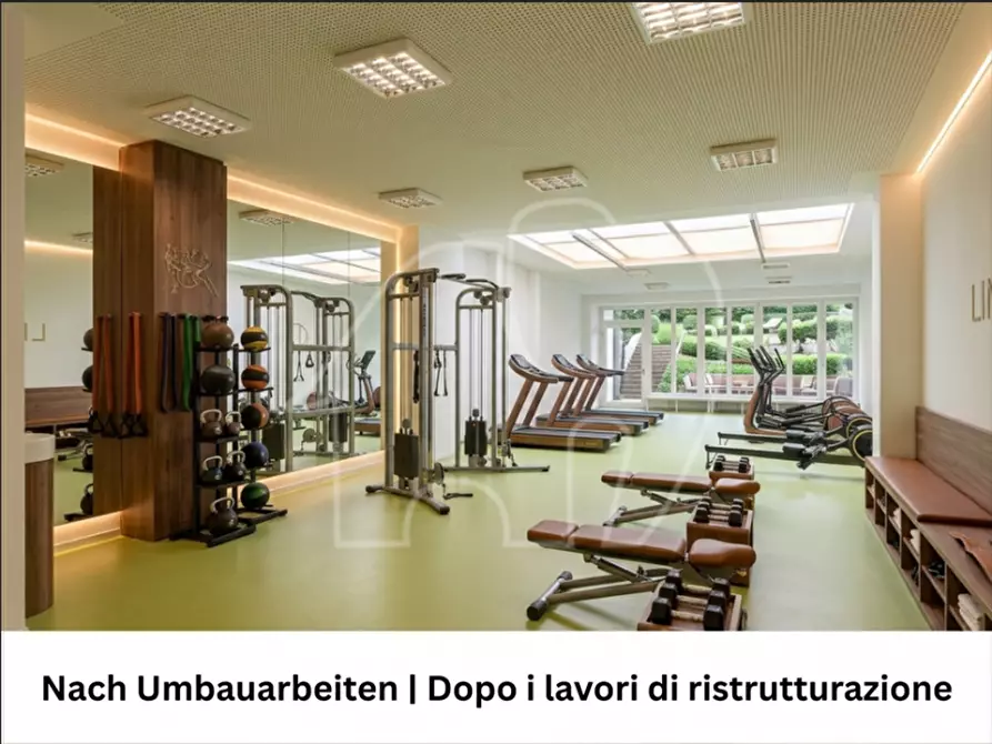 Immagine 13 di Negozio in vendita  in Via Portici a Merano .Meran.