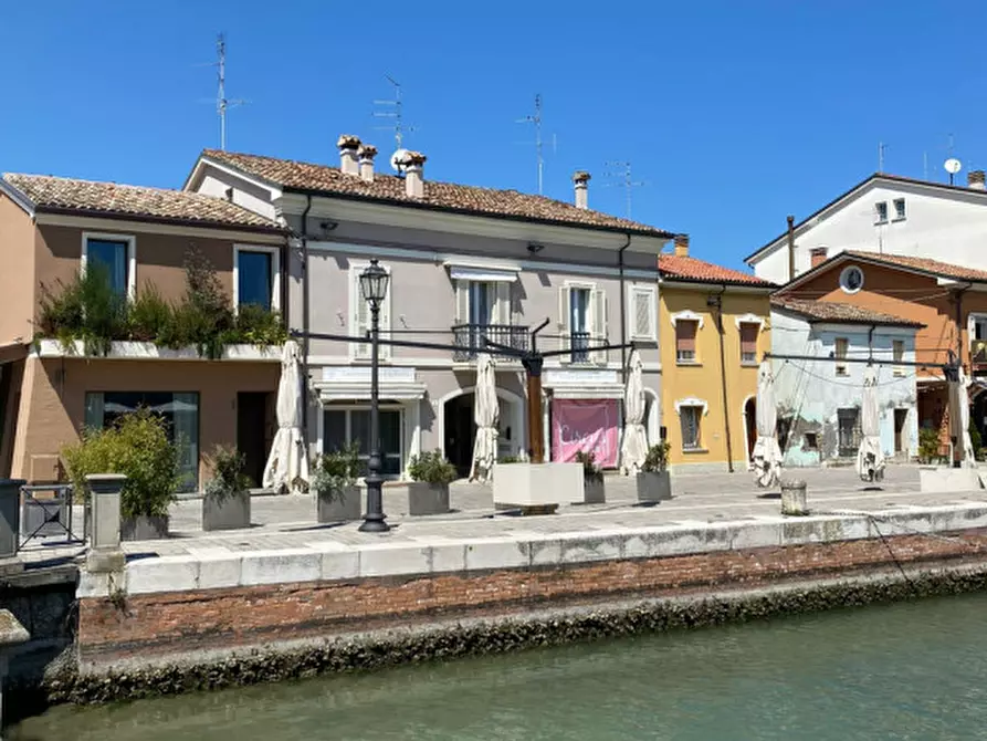 Immagine 1 di Attività commerciale in vendita  in VIA CARLO ARMELLINI 2 a Cesenatico