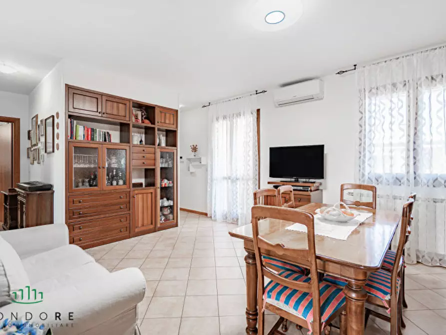 Immagine 1 di Appartamento in vendita  in via pertini a Monte San Pietro