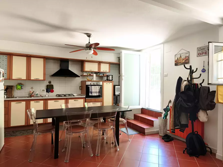 Immagine 3 di Appartamento in vendita  in Via Mezzofanti 39 a Bologna