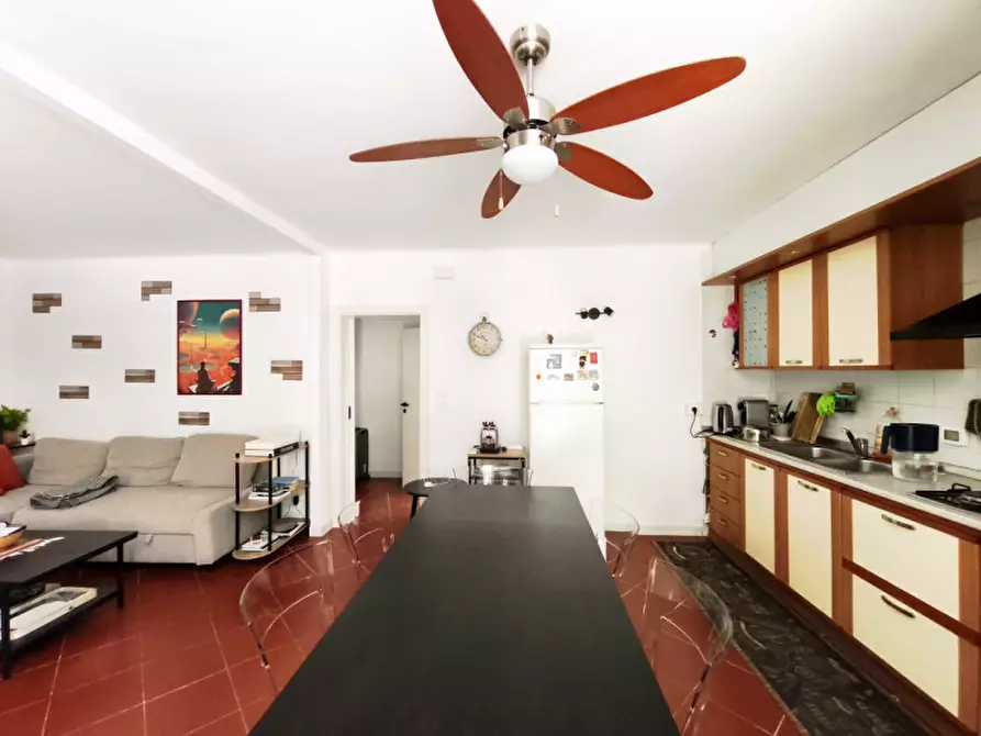 Immagine 10 di Appartamento in vendita  in Via Mezzofanti 39 a Bologna