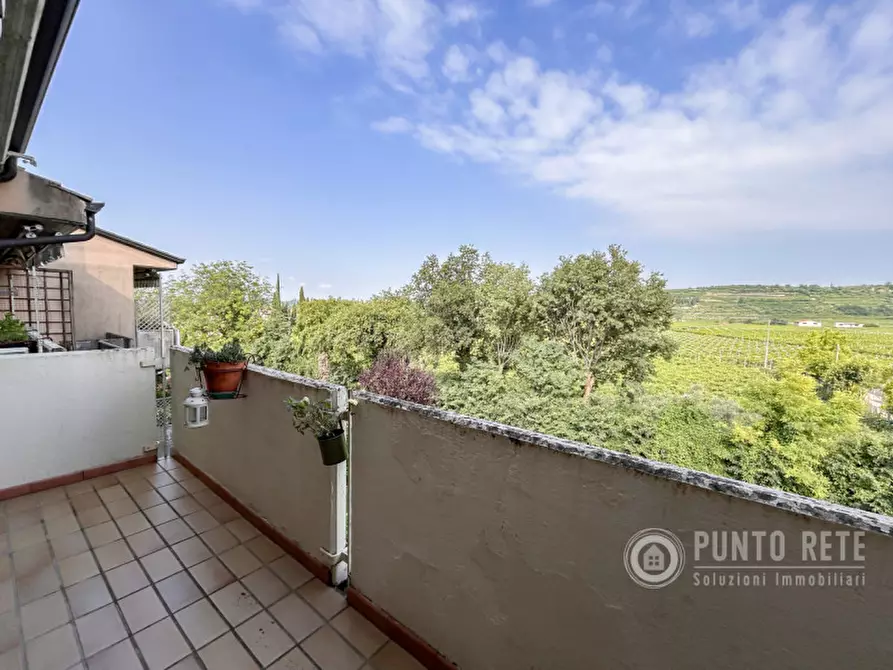 Immagine 5 di Appartamento in vendita  in Via Valparadiso a Negrar di Valpolicella