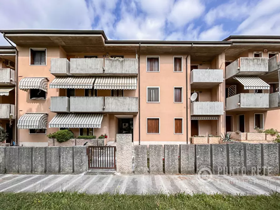 Immagine 44 di Appartamento in vendita  in Via Valparadiso a Negrar di Valpolicella