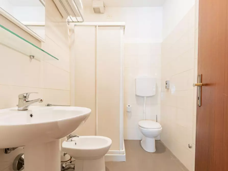Immagine 5 di Hotel in vendita  in VIA STRA` a Colognola Ai Colli