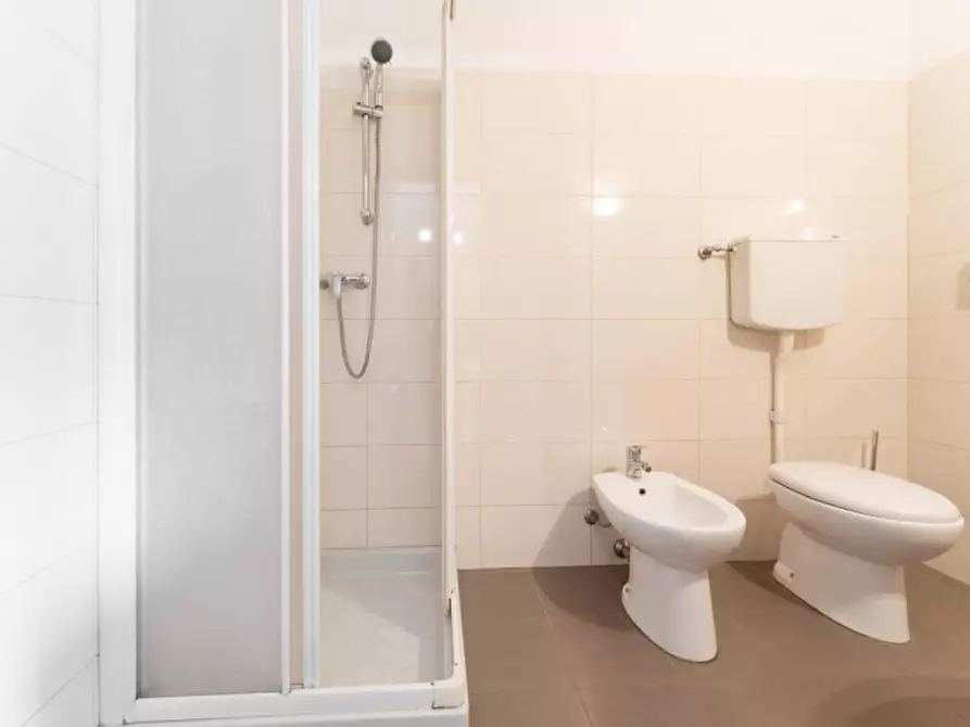 Immagine 18 di Hotel in vendita  in VIA STRA` a Colognola Ai Colli