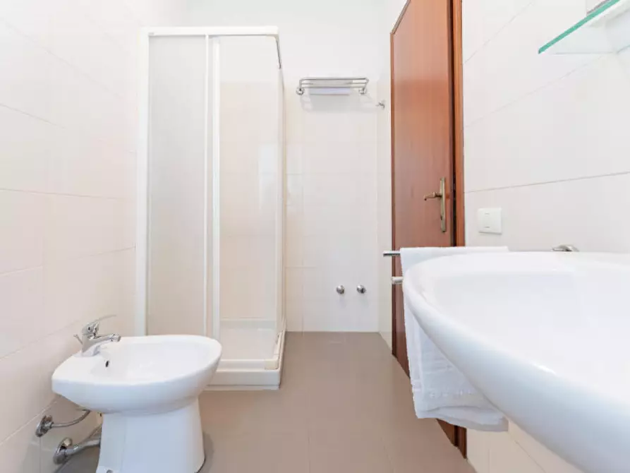 Immagine 26 di Hotel in vendita  in VIA STRA` a Colognola Ai Colli
