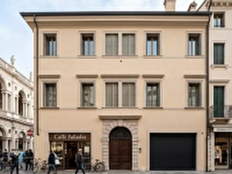 Immagine 1 di Casa indipendente in vendita  in Corso Antonio Fogazzaro a Vicenza
