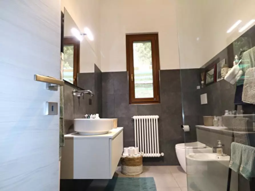 Immagine 13 di Villa in affitto  in via di caposelvi a Montevarchi