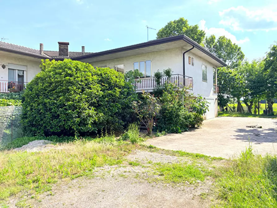 Immagine 2 di Casa bifamiliare in vendita  in Via Torino a Albignasego