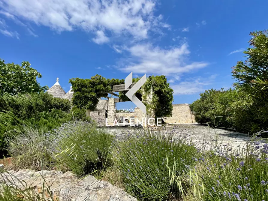 Immagine 89 di Rustico / casale in vendita  in contrada Guarini a Locorotondo