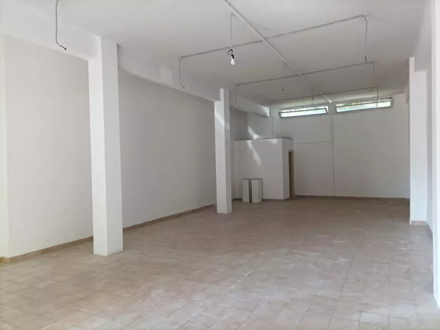 Immagine 6 di Negozio in vendita  in V.LE G. D'ANNUNZIO 241 a Pescara